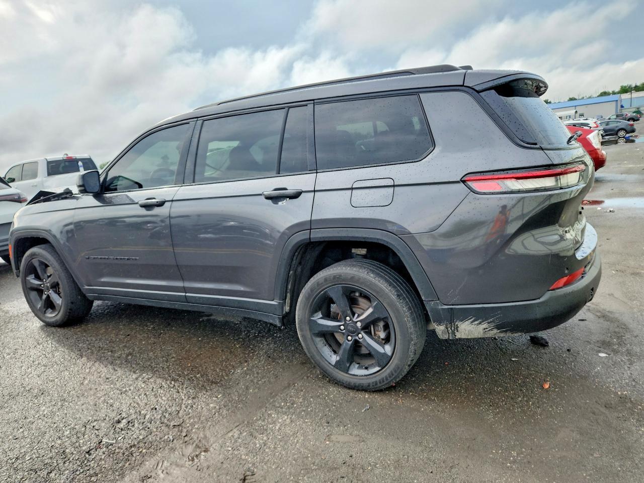 2022 Jeep Grand Cherokee L Laredo - zdjęcie 2