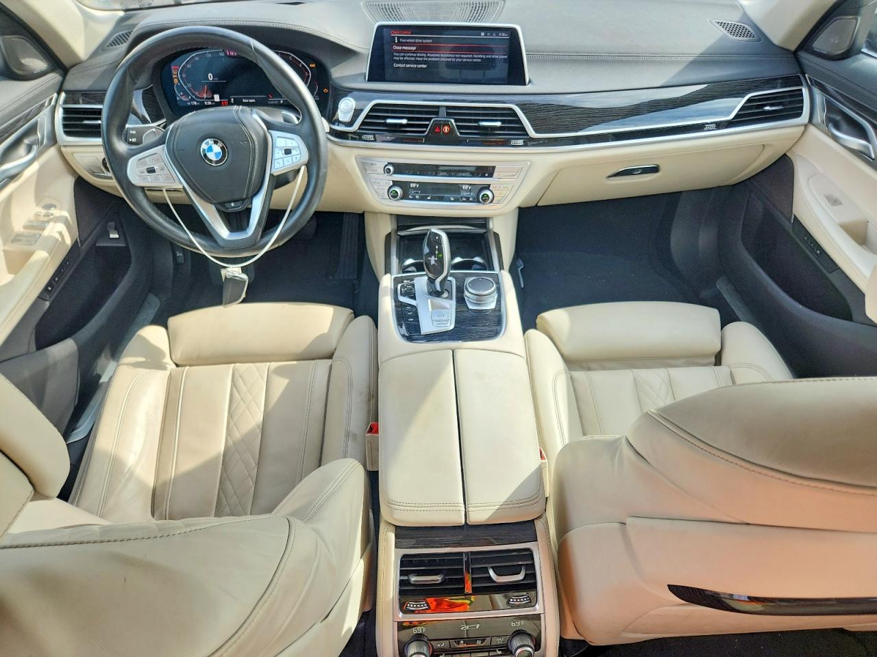 2021 BMW Seria 7 740i - zdjęcie 8