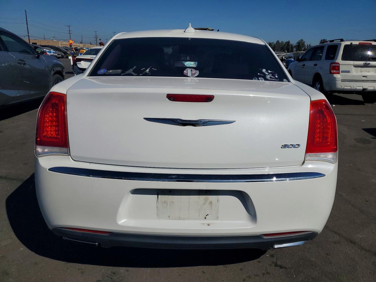 2015 Chrysler 300 Limited - zdjęcie 6