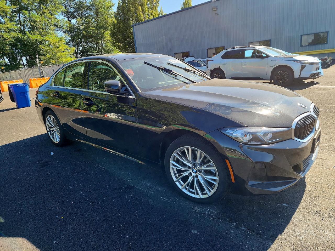 2024 BMW Seria 3 330i - zdjęcie 4
