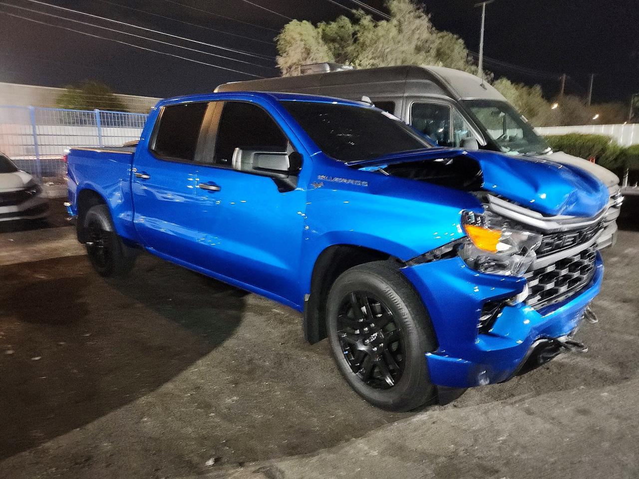2024 Chevrolet Silverado C1500 Custom - zdjęcie 4