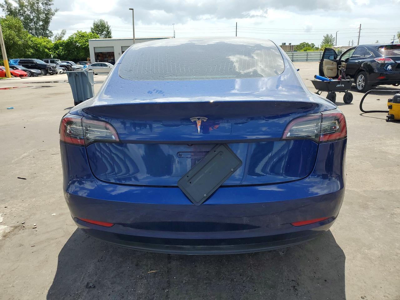 2020 Tesla Model 3 - zdjęcie 6
