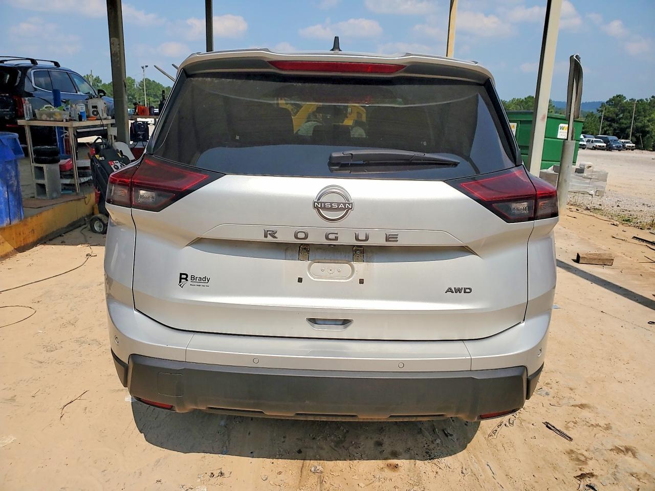 2024 Nissan Rogue S - zdjęcie 6