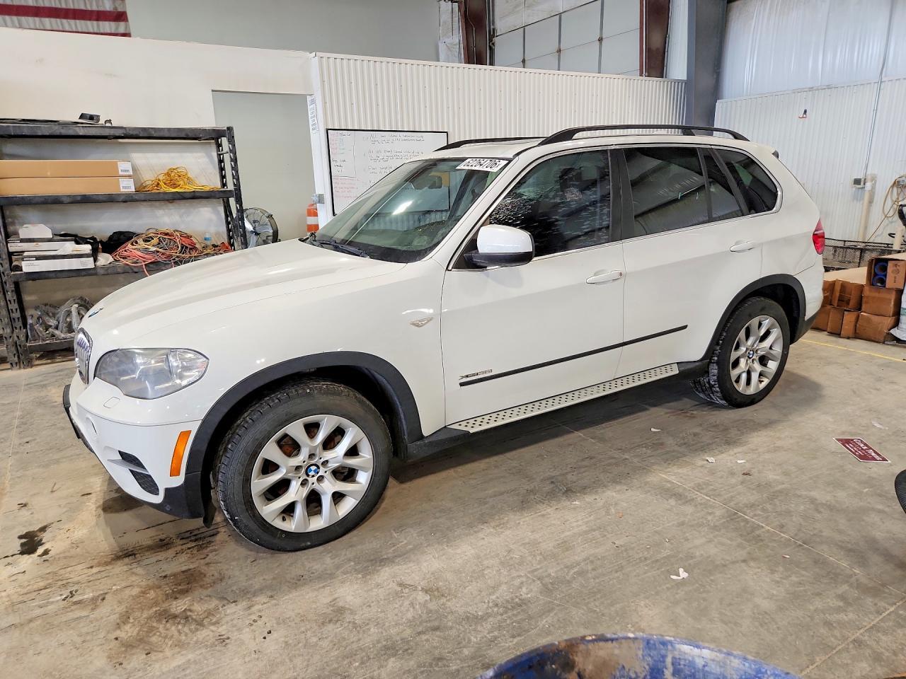 2013 BMW X5 xDrive35I - zdjęcie główne