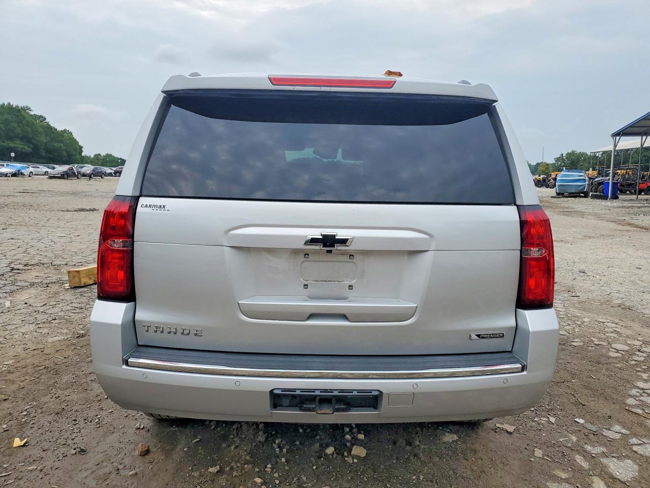 2018 Chevrolet Tahoe C1500 Premier - zdjęcie 6