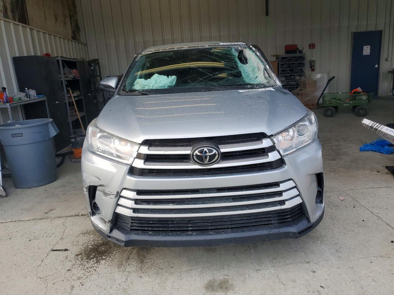 2019 Toyota Highlander Le - zdjęcie 5
