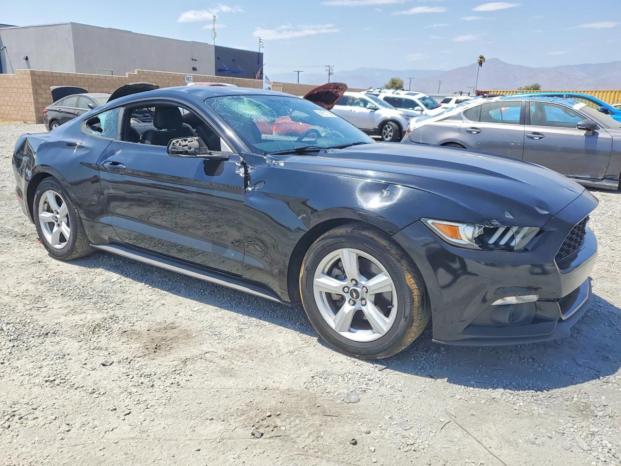 2015 Ford Mustang - zdjęcie 4
