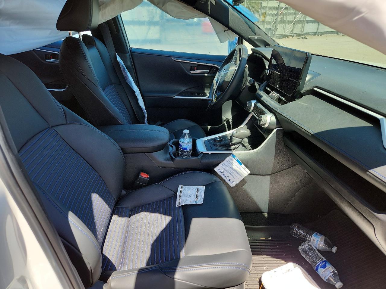 2024 Toyota Rav4 Xse - zdjęcie 7