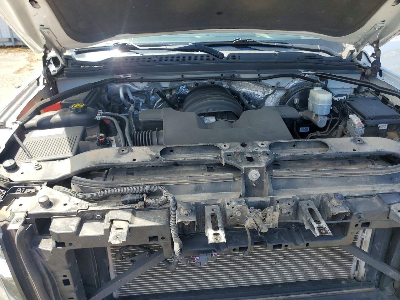 2016 Chevrolet Suburban K1500 Lt - zdjęcie 12