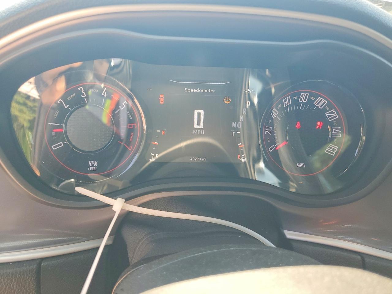 2022 Dodge Challenger R/T - zdjęcie 9