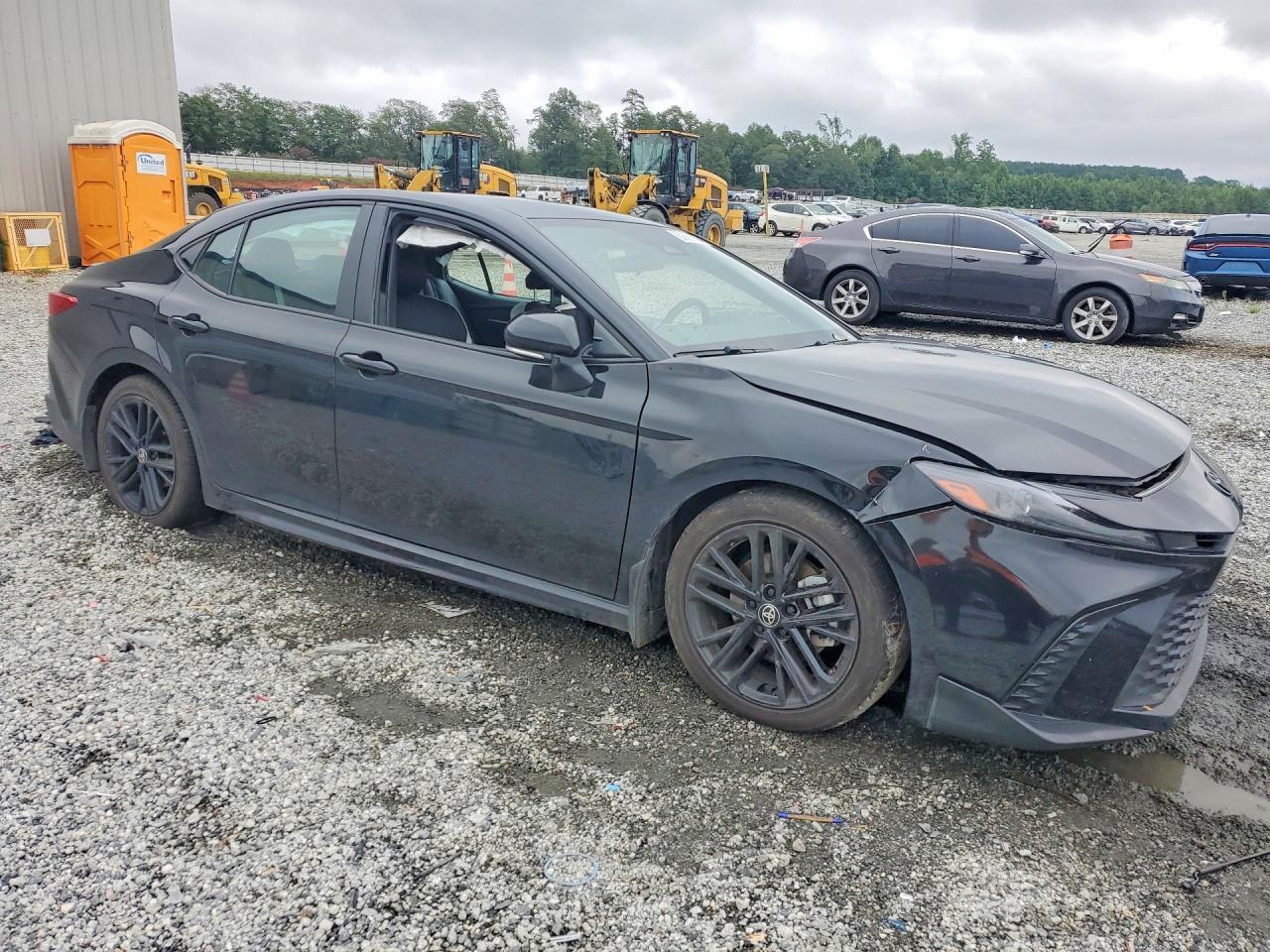 2025 Toyota Camry Se - zdjęcie 4