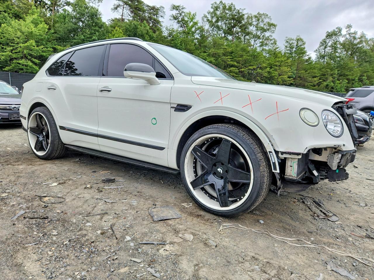 2017 Bentley Bentayga - zdjęcie 4