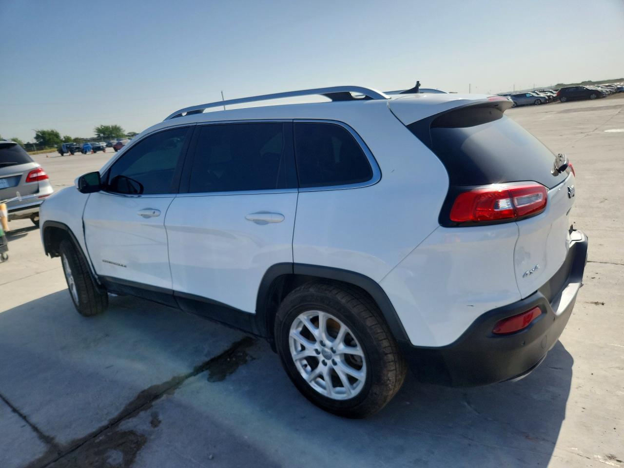 2017 Jeep Cherokee Latitude - zdjęcie 2