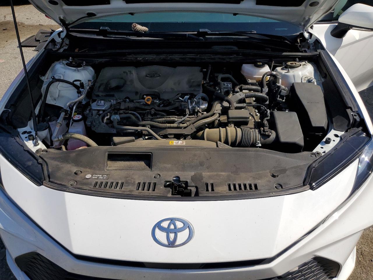 2025 Toyota Camry Le - zdjęcie 11