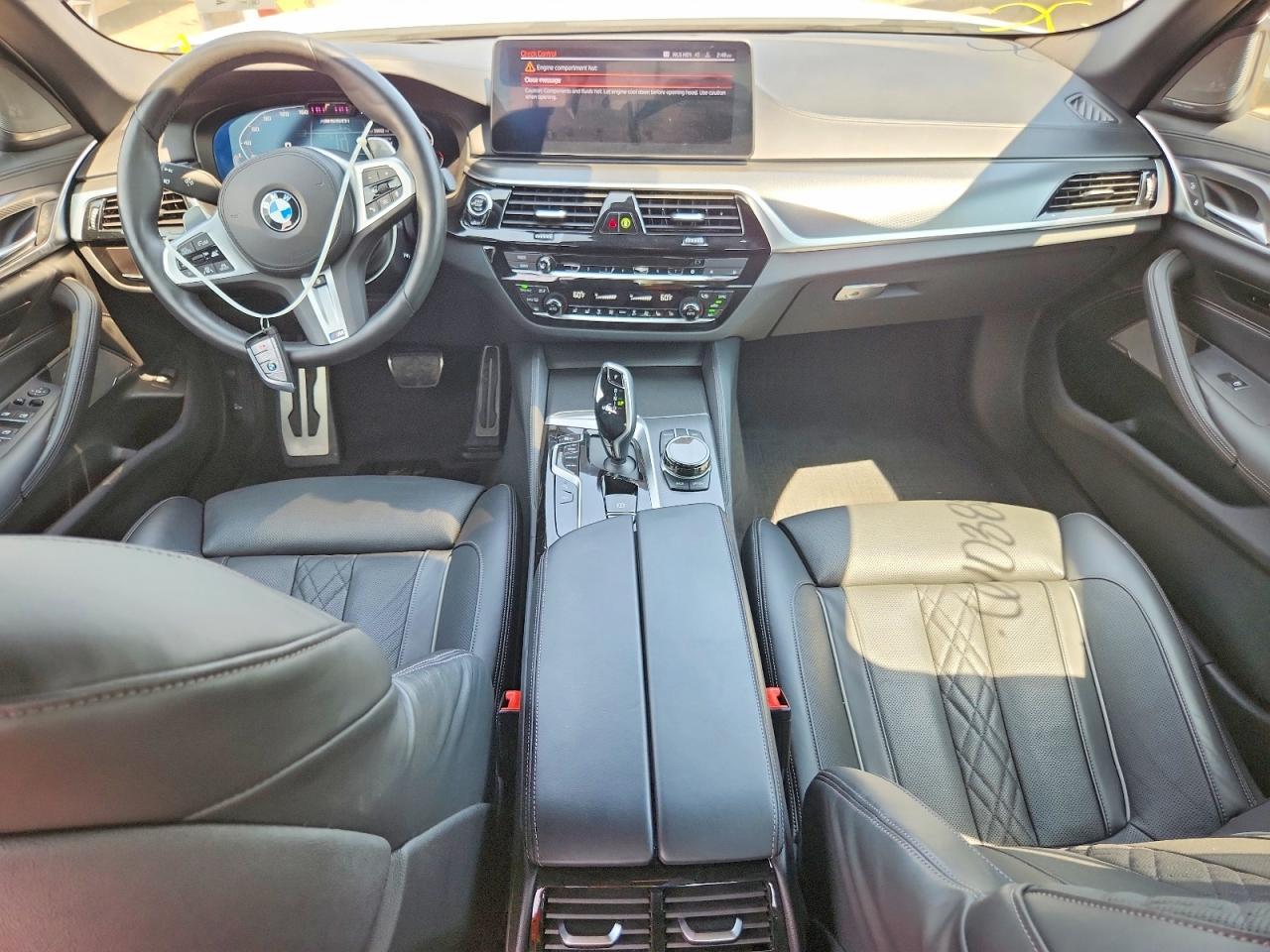 2022 BMW M550Xi - zdjęcie 8