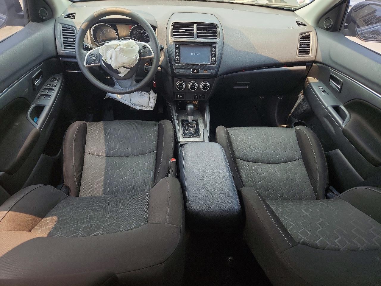 2020 Mitsubishi Outlander Sport Es - zdjęcie 8
