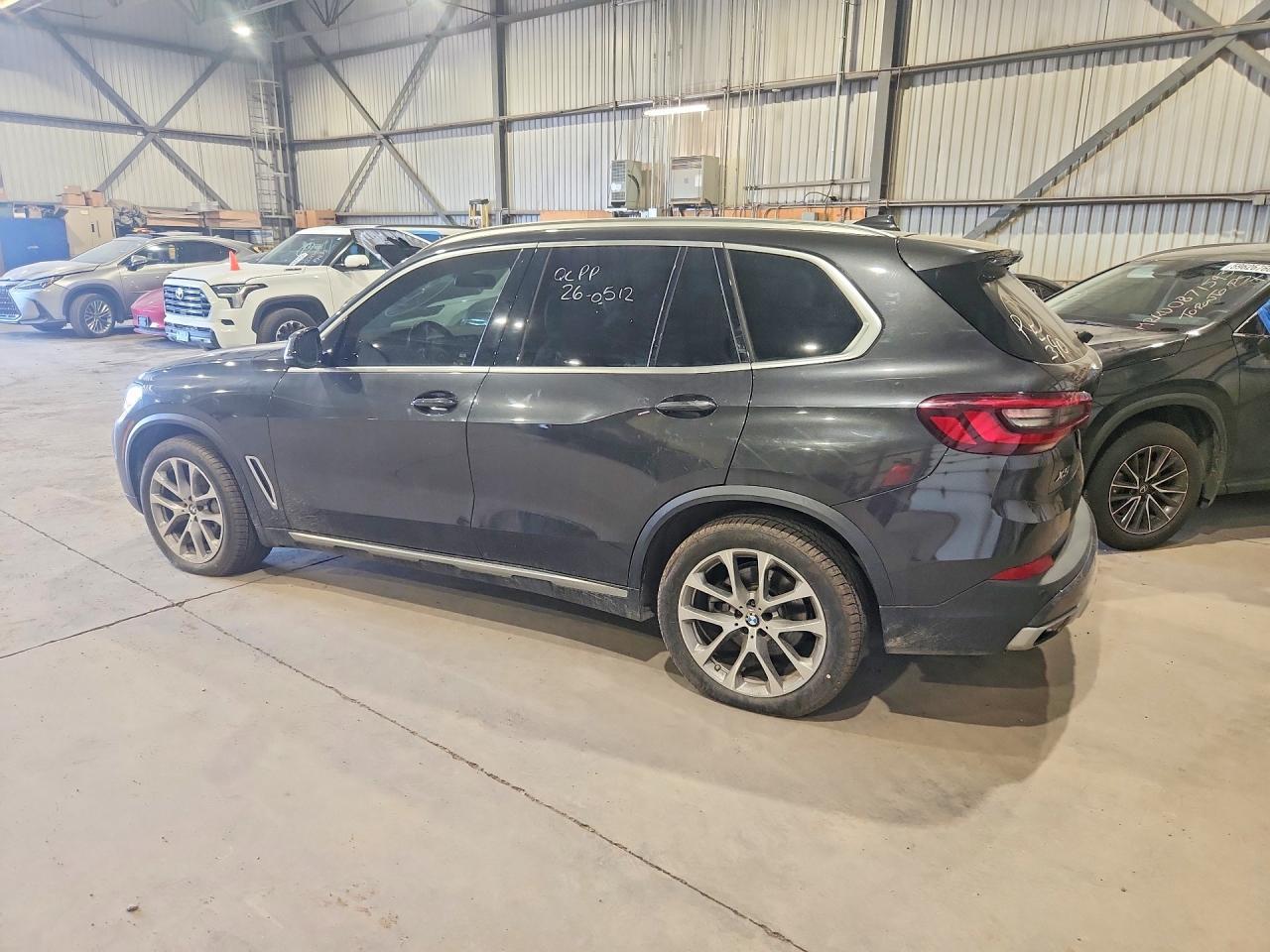 2023 BMW X5 xDrive40I - zdjęcie 2
