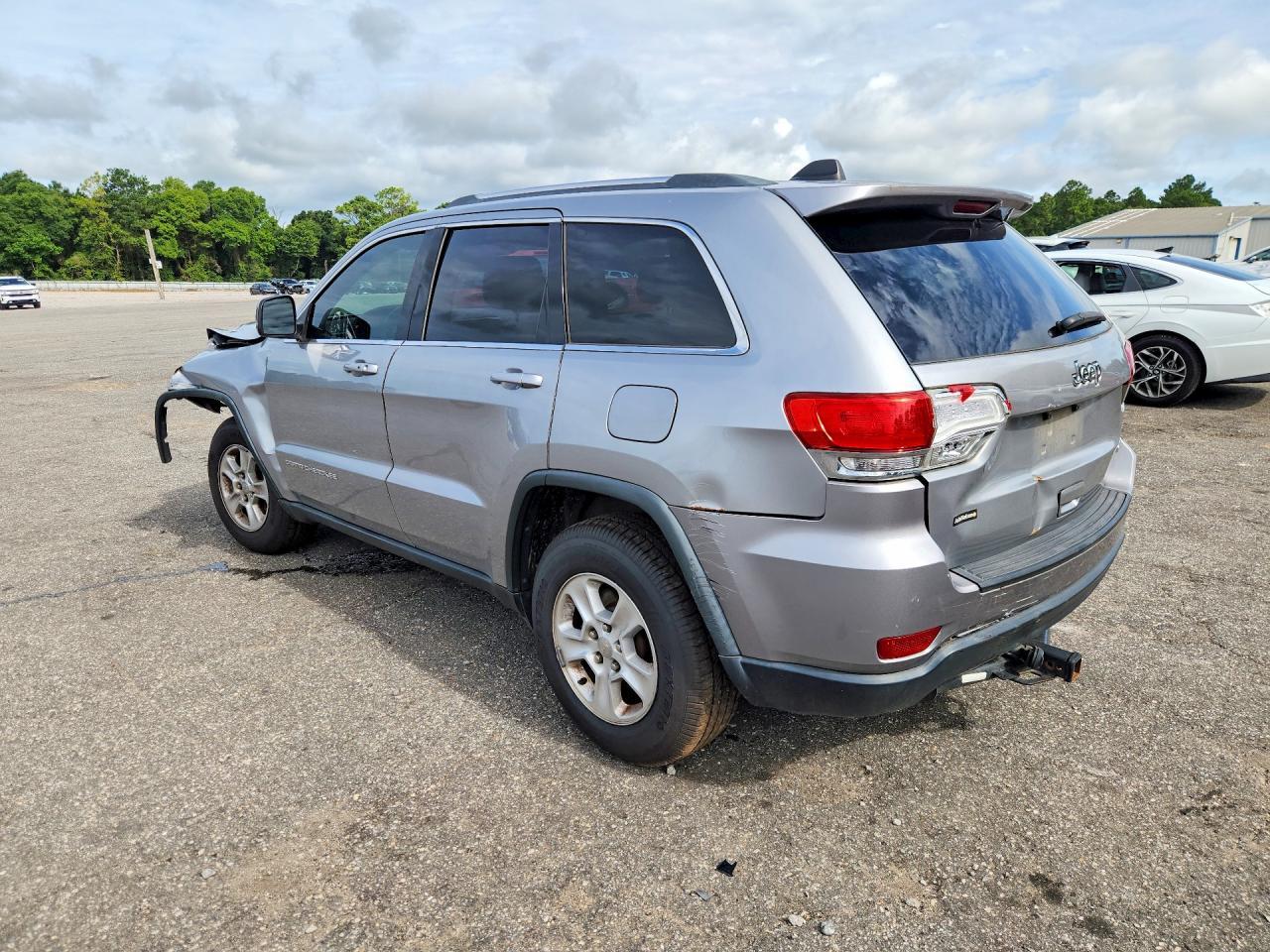2015 Jeep Grand Cherokee Laredo - zdjęcie 2