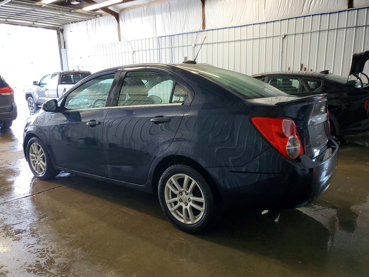 2015 Chevrolet Sonic Lt - zdjęcie 2