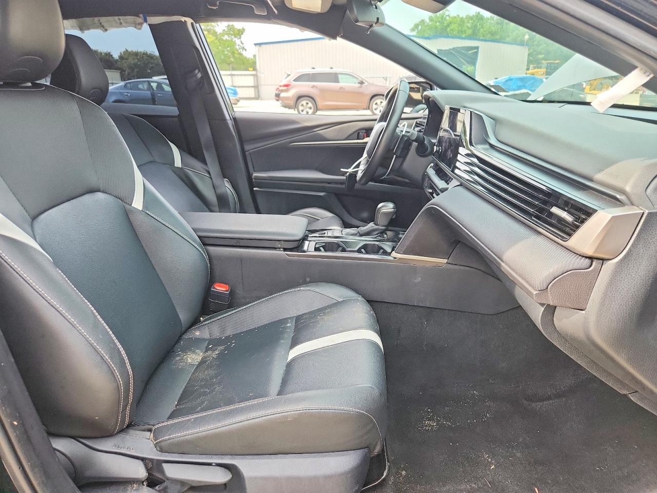 2025 Toyota Camry Se - zdjęcie 7