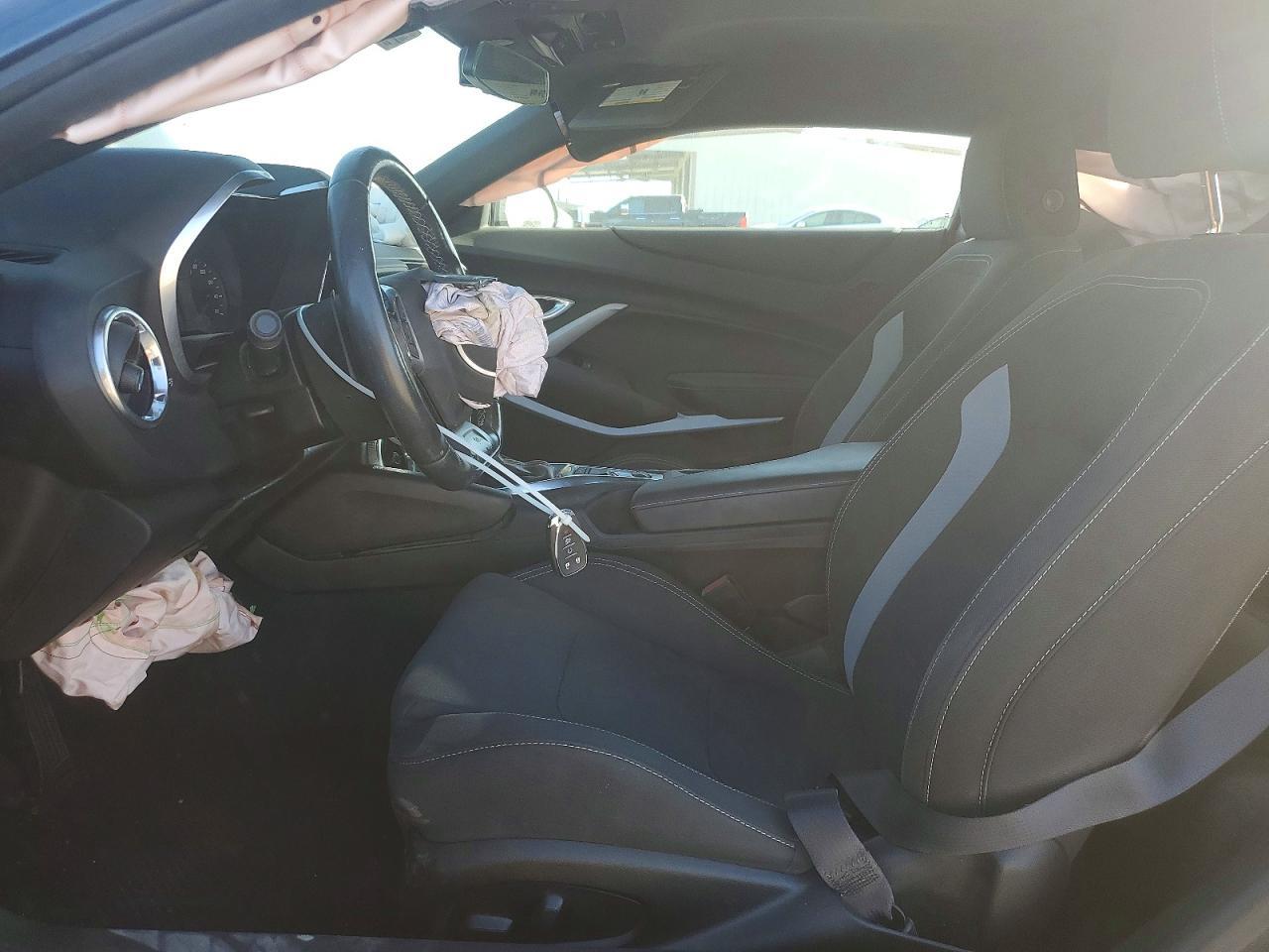 2021 Chevrolet Camaro Ls - zdjęcie 7
