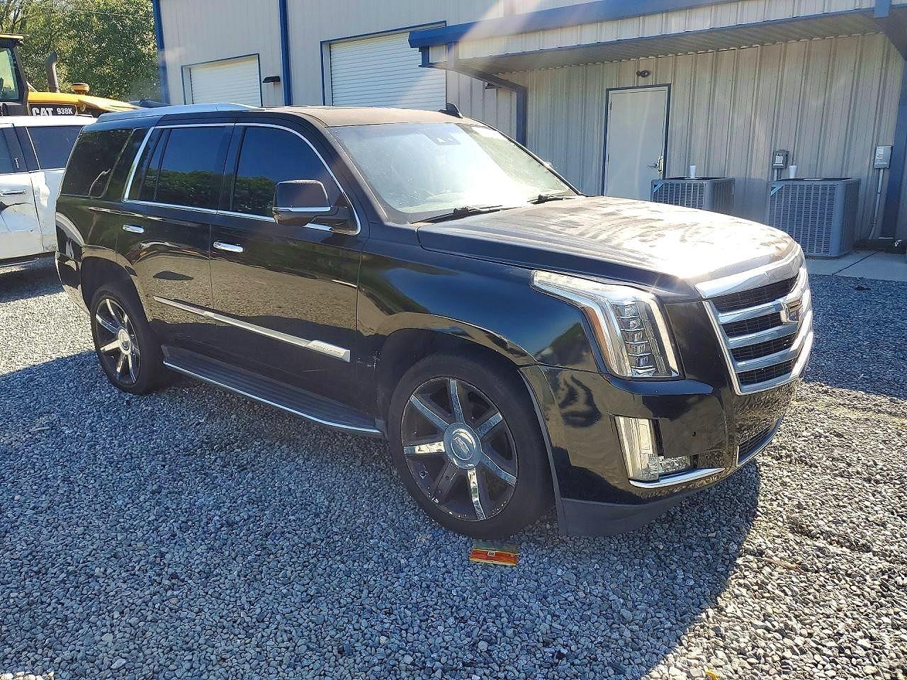 2017 Cadillac Escalade Luxury - zdjęcie 4