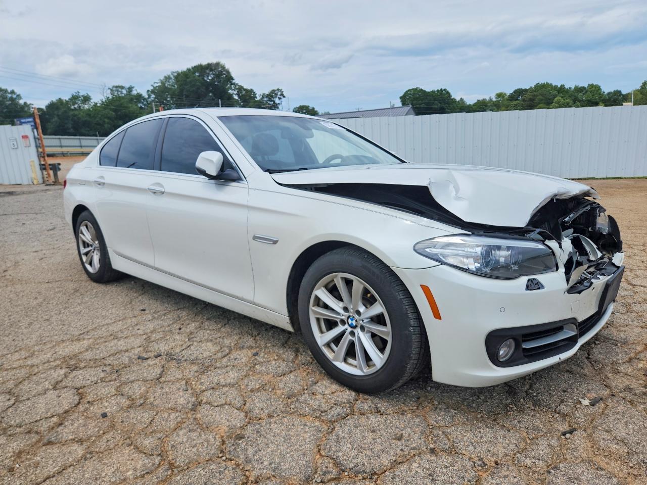 2015 BMW Seria 5 528i - zdjęcie 4