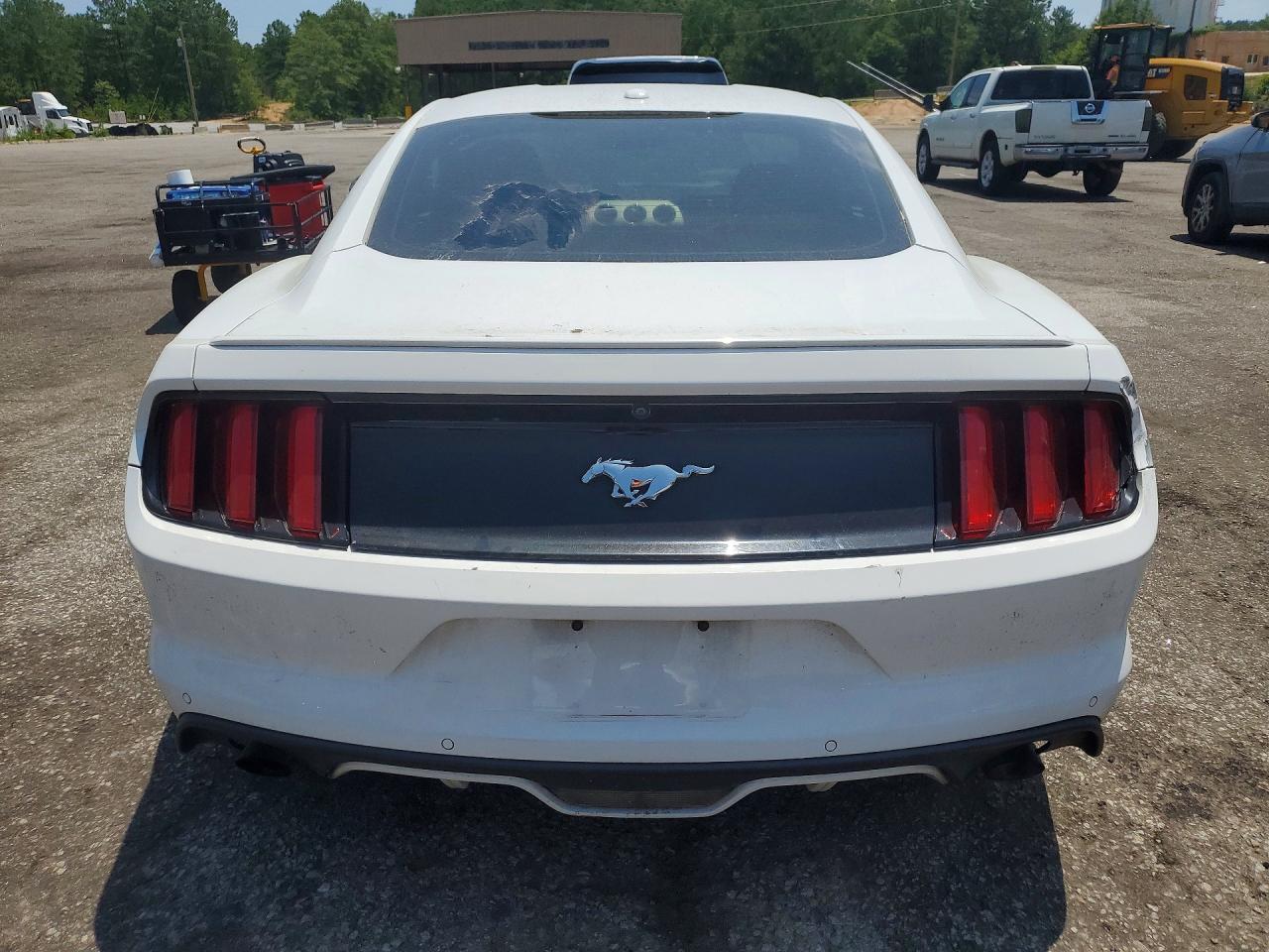 2016 Ford Mustang - zdjęcie 6