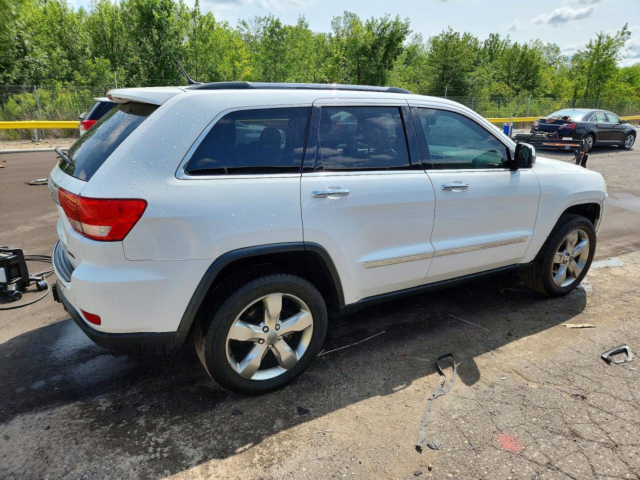 2013 Jeep Grand Cherokee Overland - zdjęcie 3