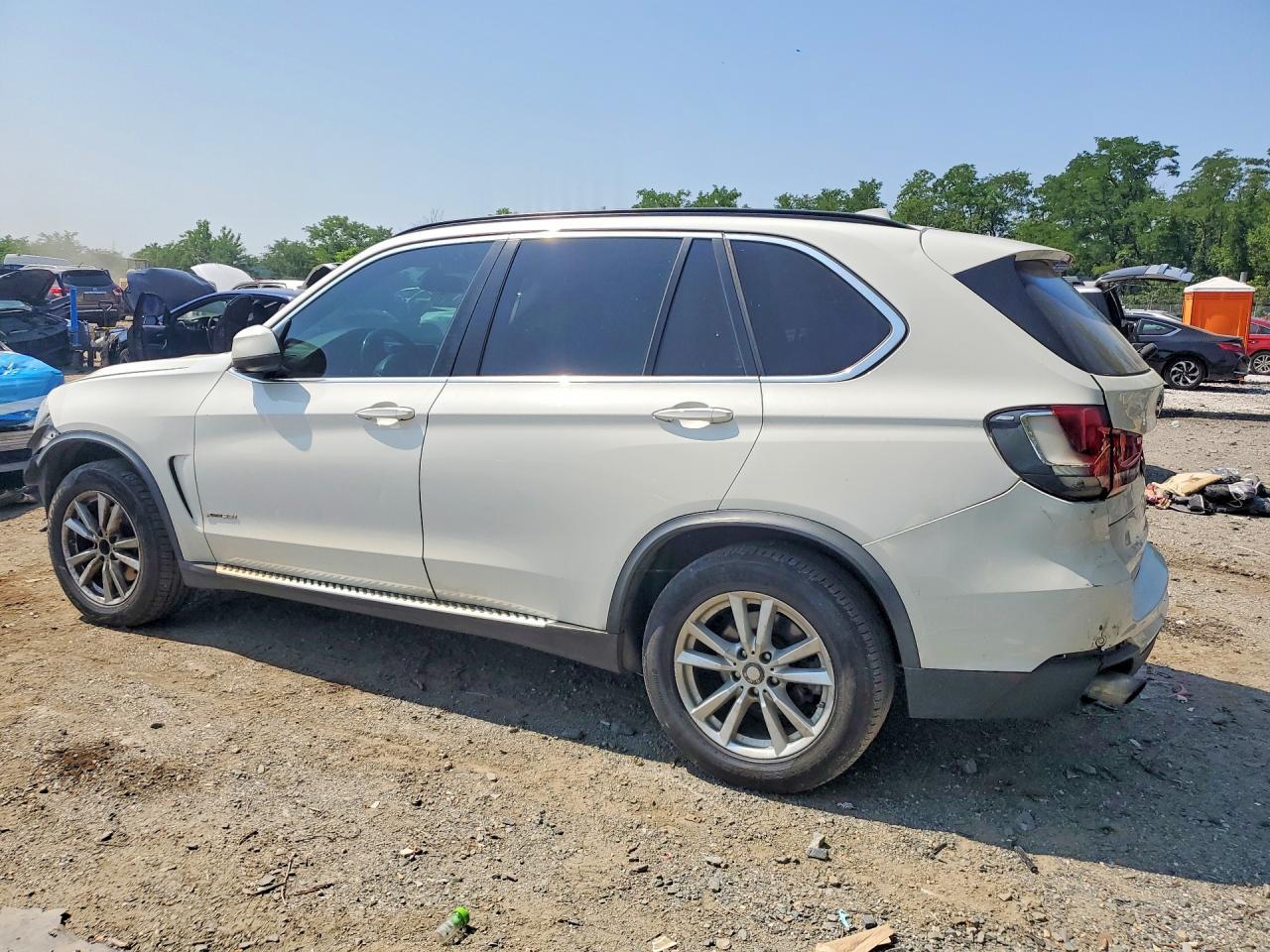 2015 BMW X5 xDrive35I - zdjęcie 2