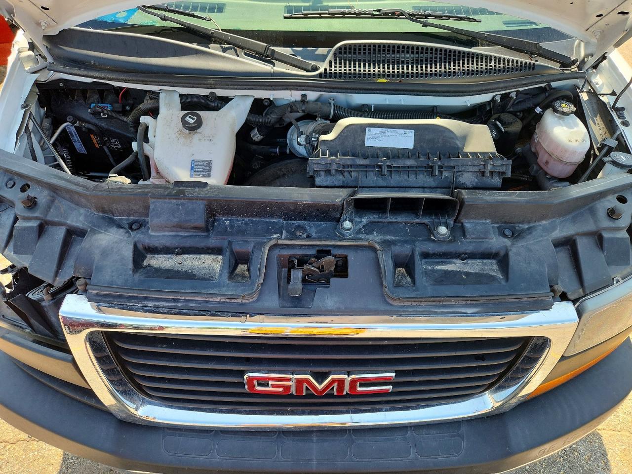 2022 GMC Savana G2500 - zdjęcie 12