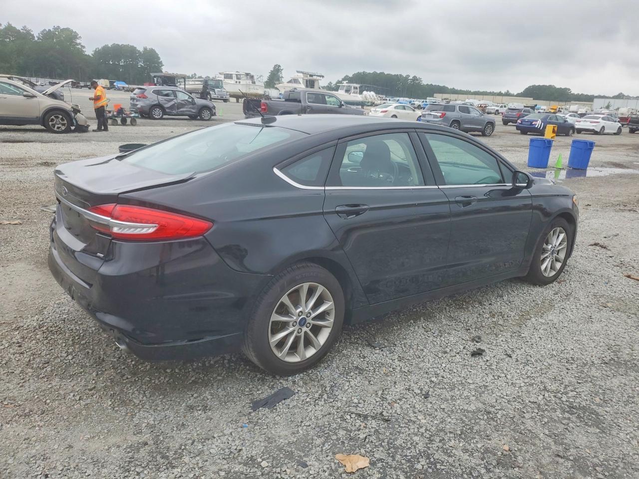 2017 Ford Fusion Se - zdjęcie 3