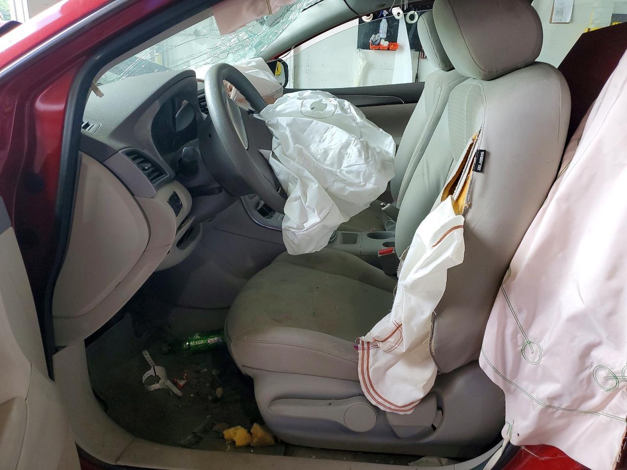 2014 Nissan Sentra S - zdjęcie 7