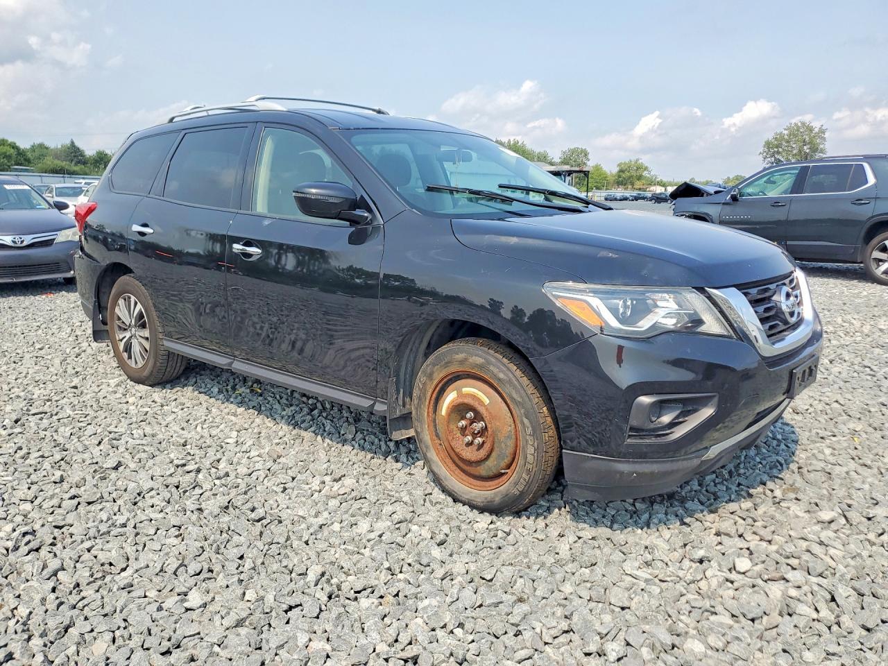 2017 Nissan Pathfinder S - zdjęcie 4