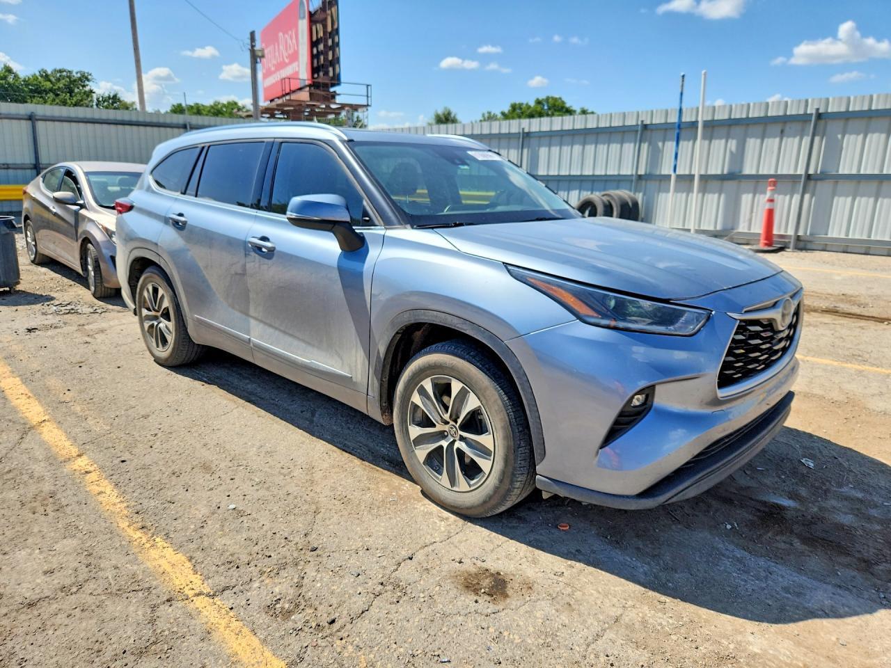 2021 Toyota Highlander Xle - zdjęcie 4