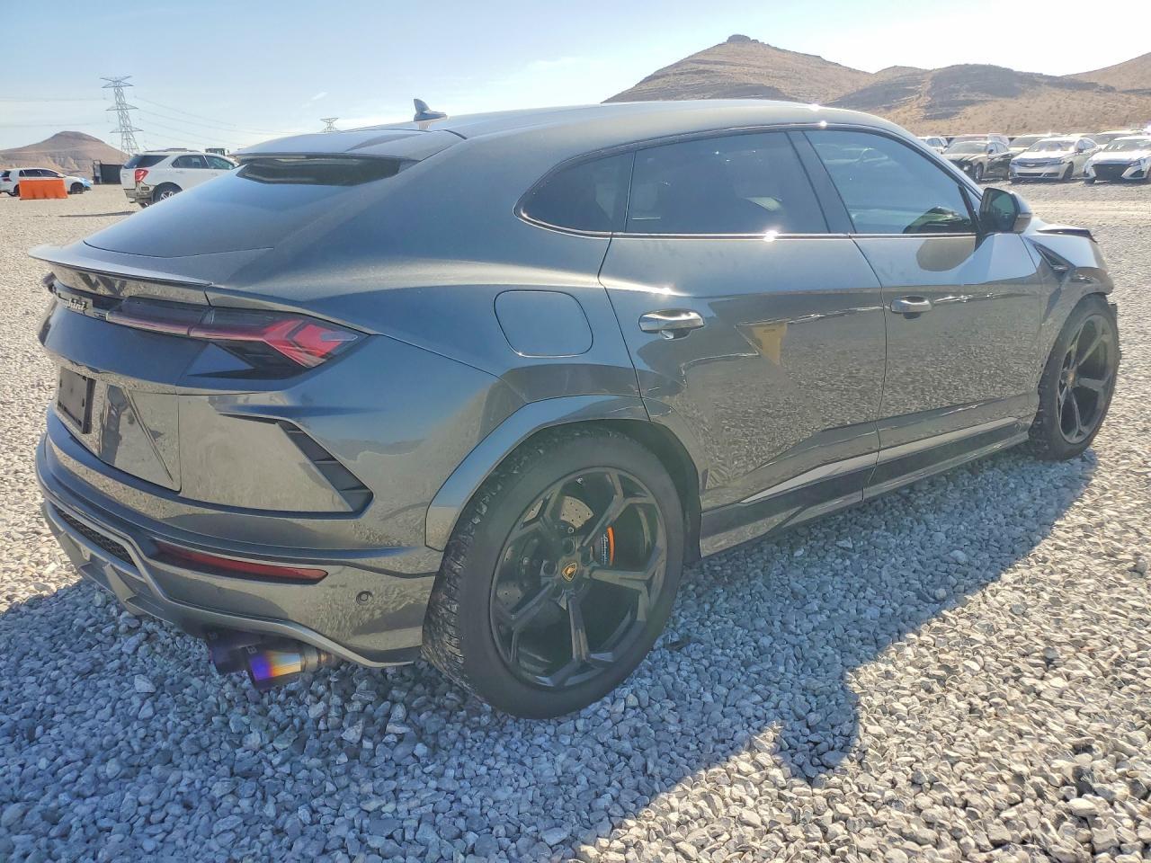 2019 Lamborghini Urus - zdjęcie 3