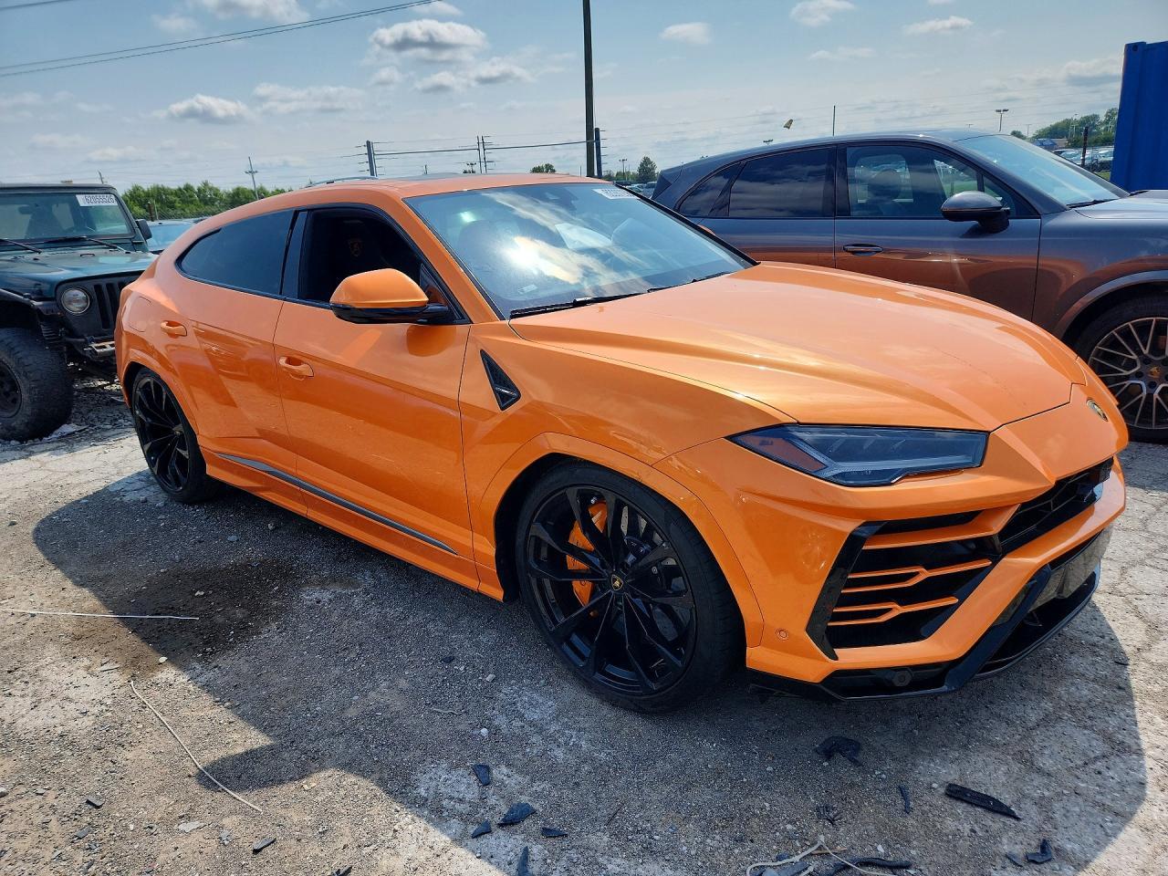 2022 Lamborghini Urus - zdjęcie 4