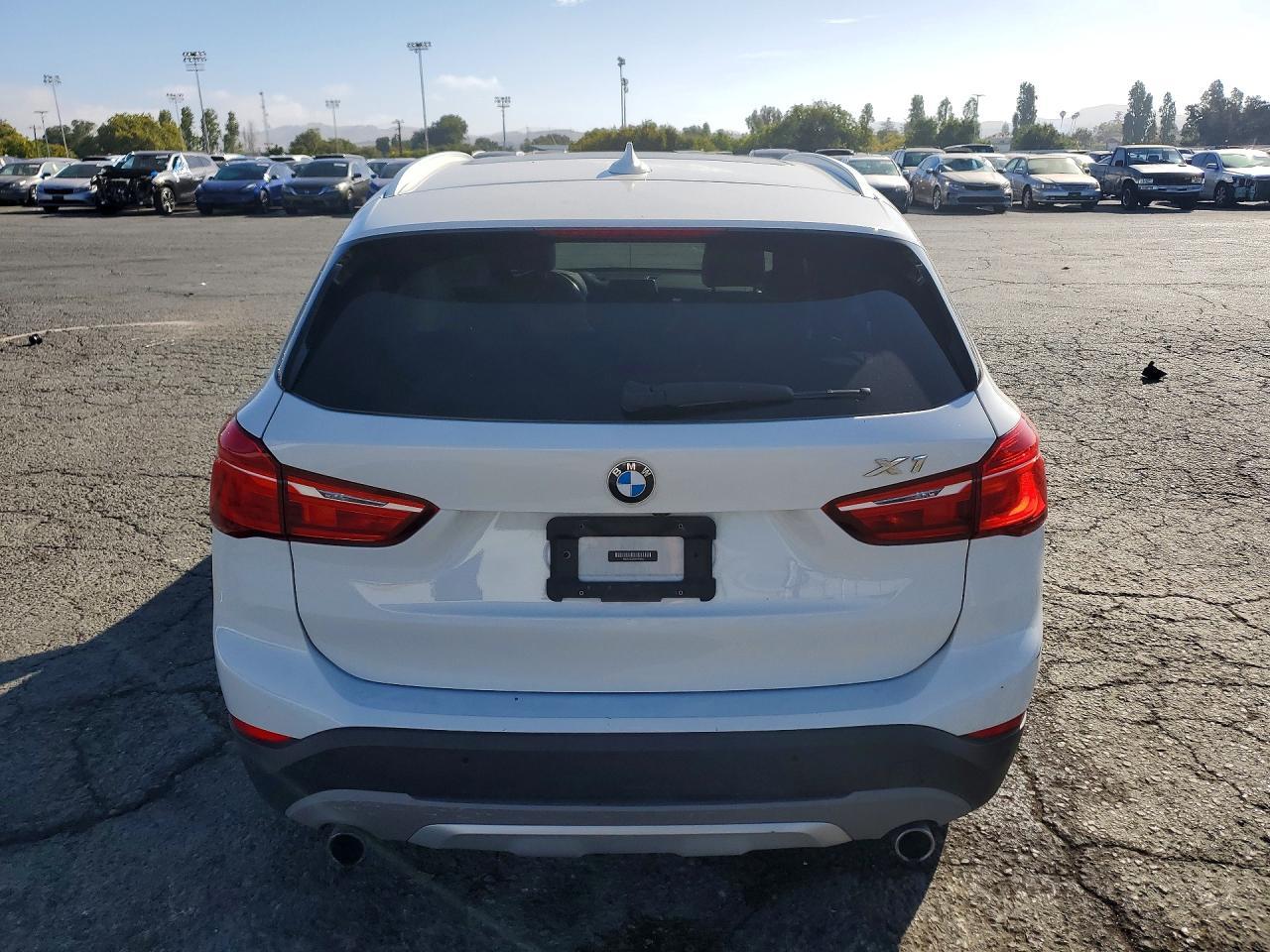 2017 BMW X1 xDrive28I - zdjęcie 6