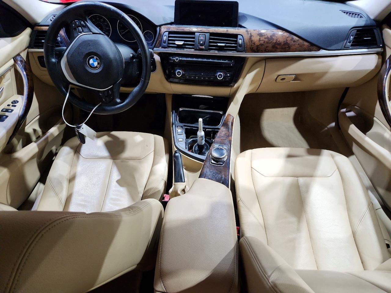 2014 BMW 335 Xi - zdjęcie 8