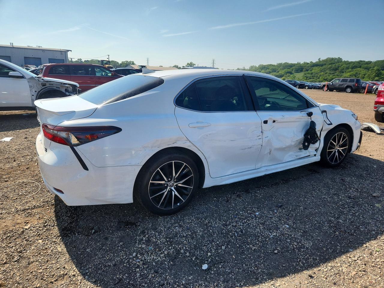 2024 Toyota Camry Se - zdjęcie 3