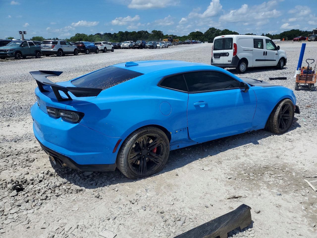 2022 Chevrolet Camaro Zl1 - zdjęcie 3