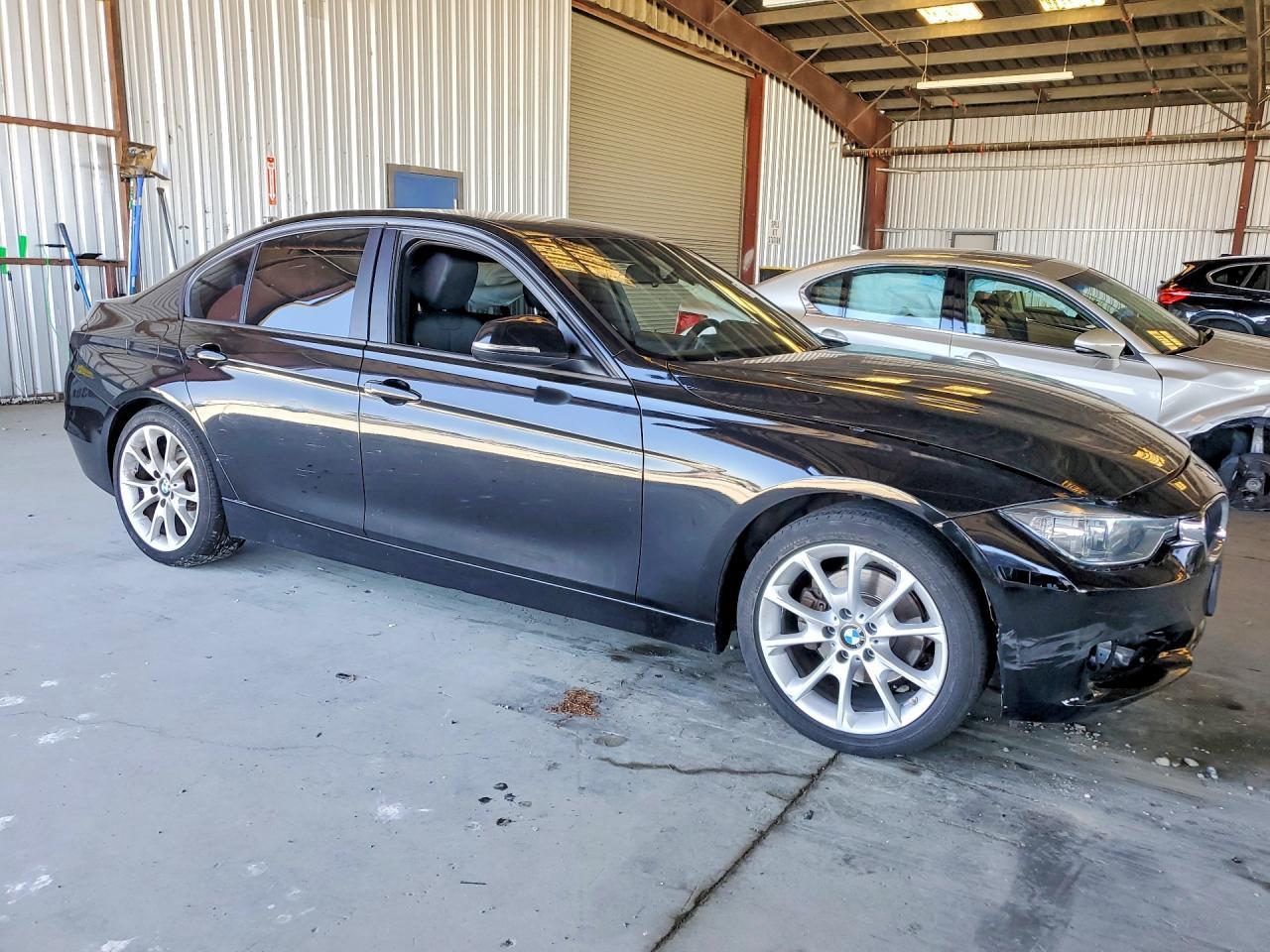 2014 BMW 320 I - zdjęcie 4