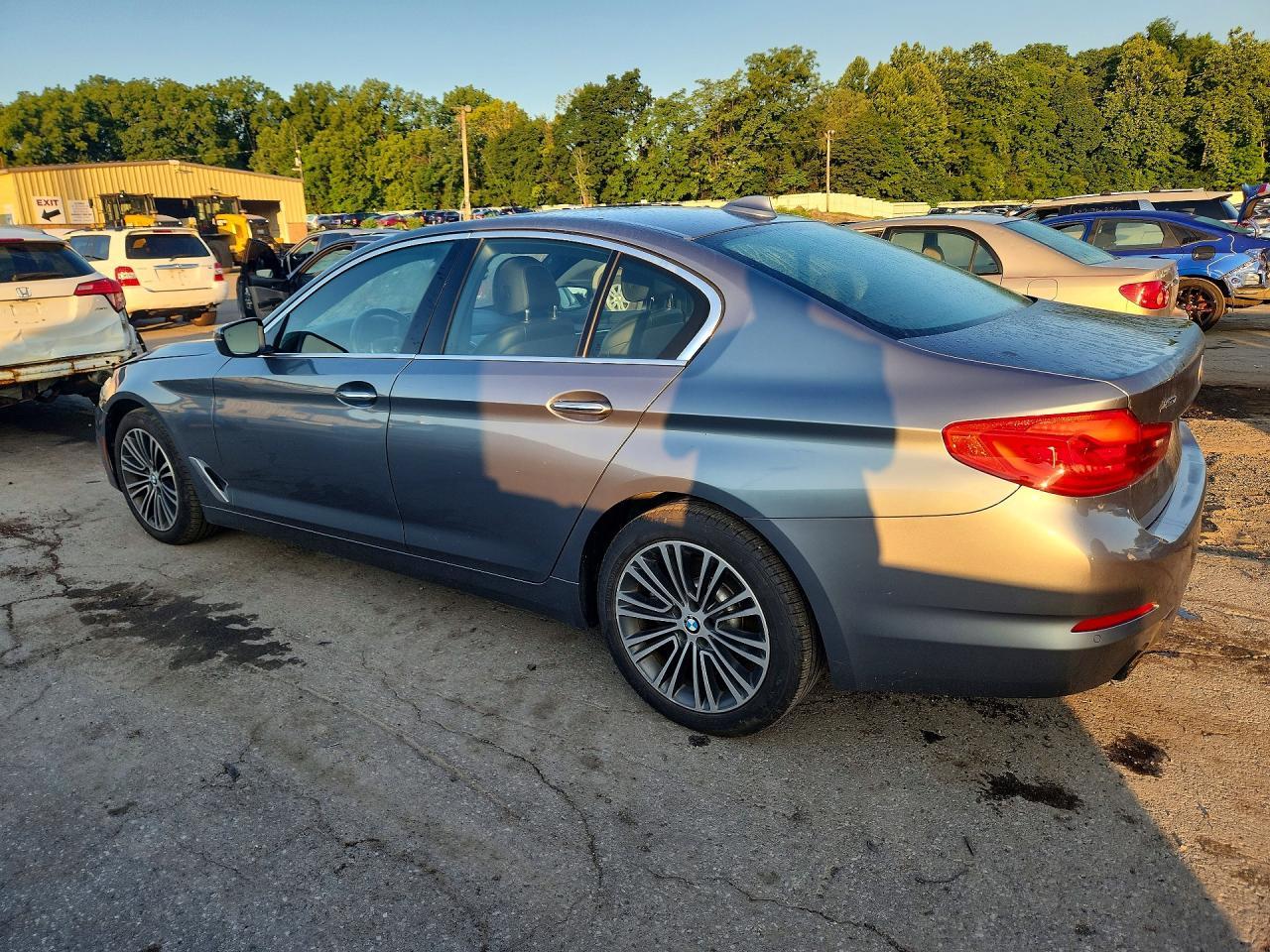 2018 BMW Seria 5 530i - zdjęcie 2
