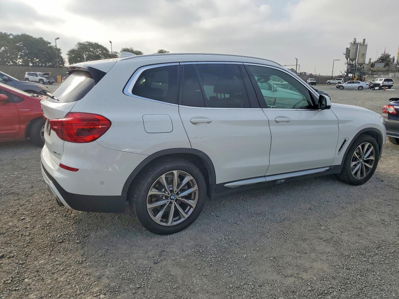 2019 BMW X3 Sdrive30I - zdjęcie 3