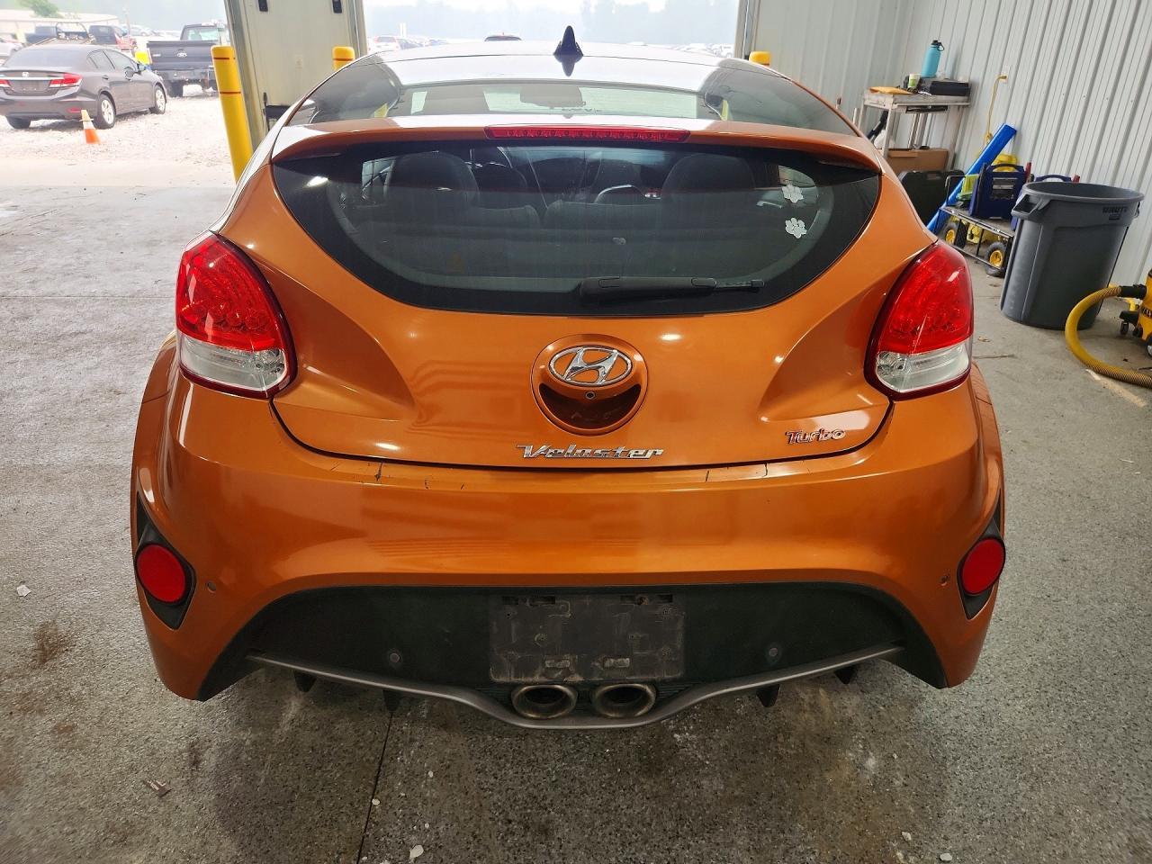 2016 Hyundai Veloster Turbo - zdjęcie 6