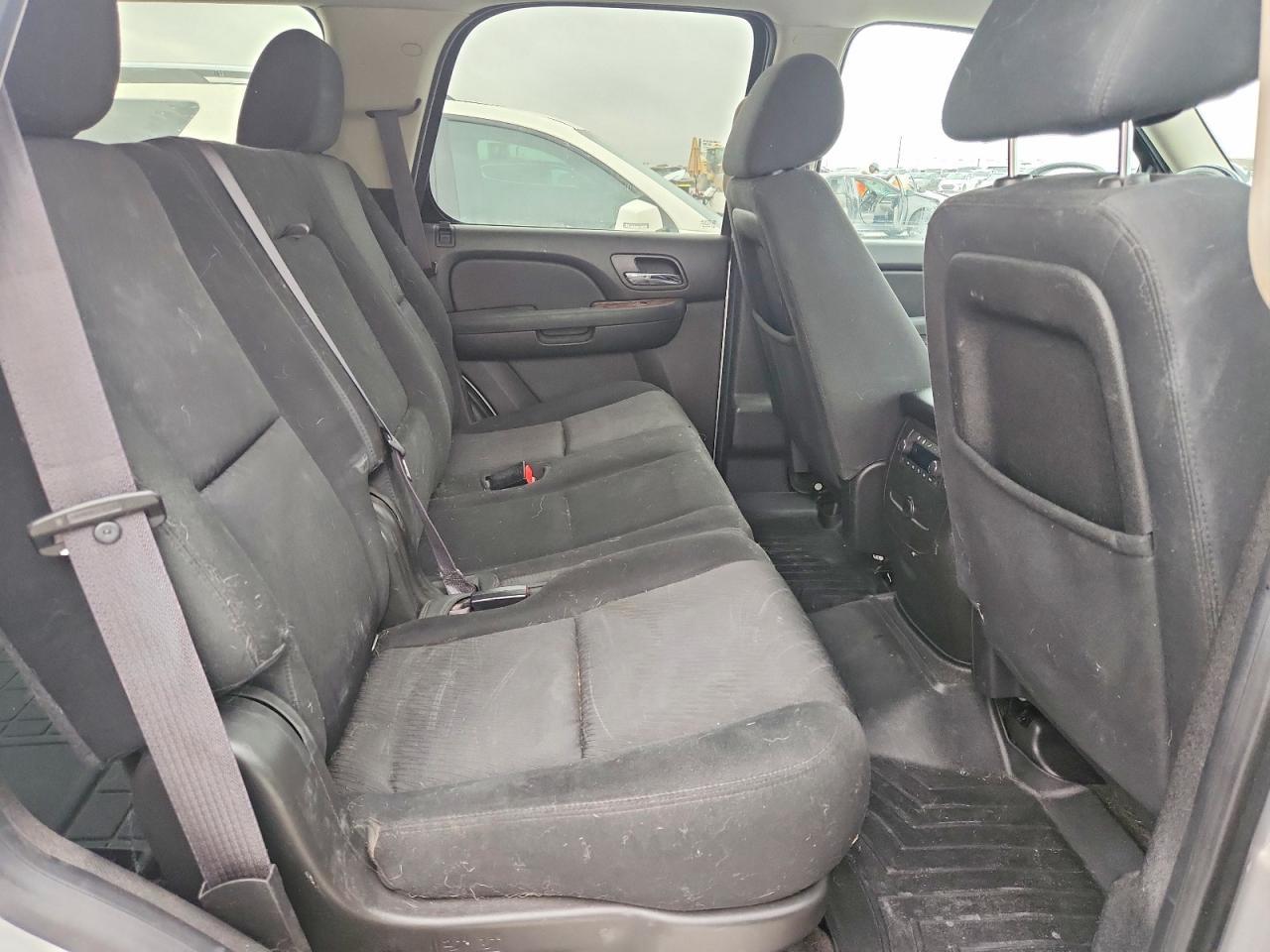 2013 Chevrolet Tahoe C1500 Ls - zdjęcie 10