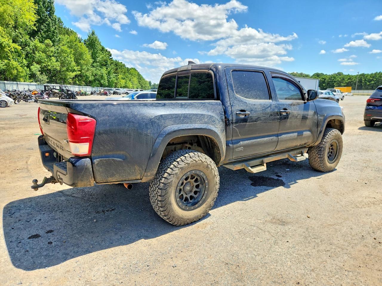 2017 Toyota Tacoma Sr5 V6 - zdjęcie 3
