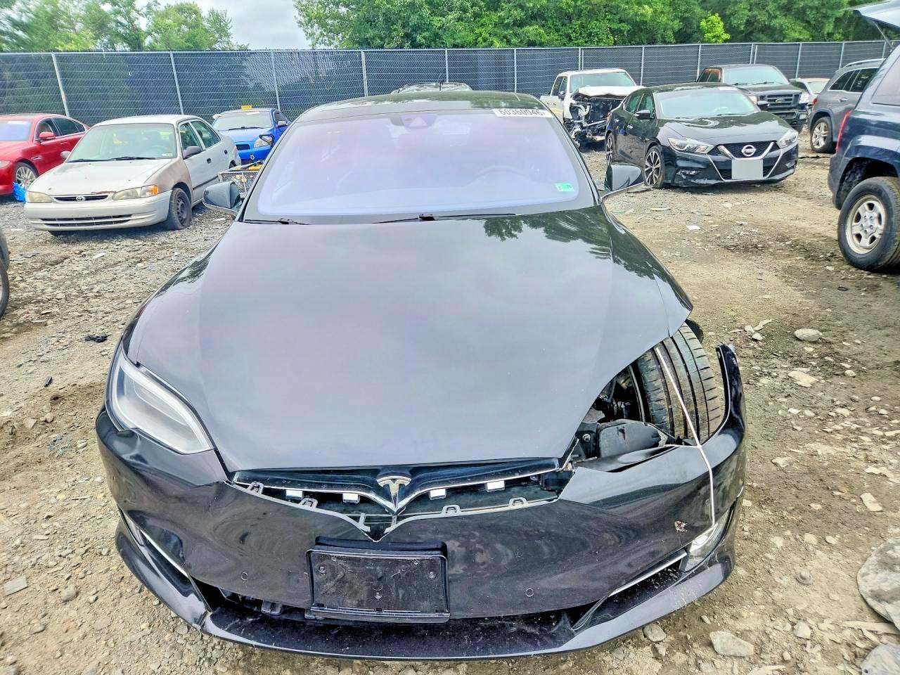 2016 Tesla Model S - zdjęcie 5
