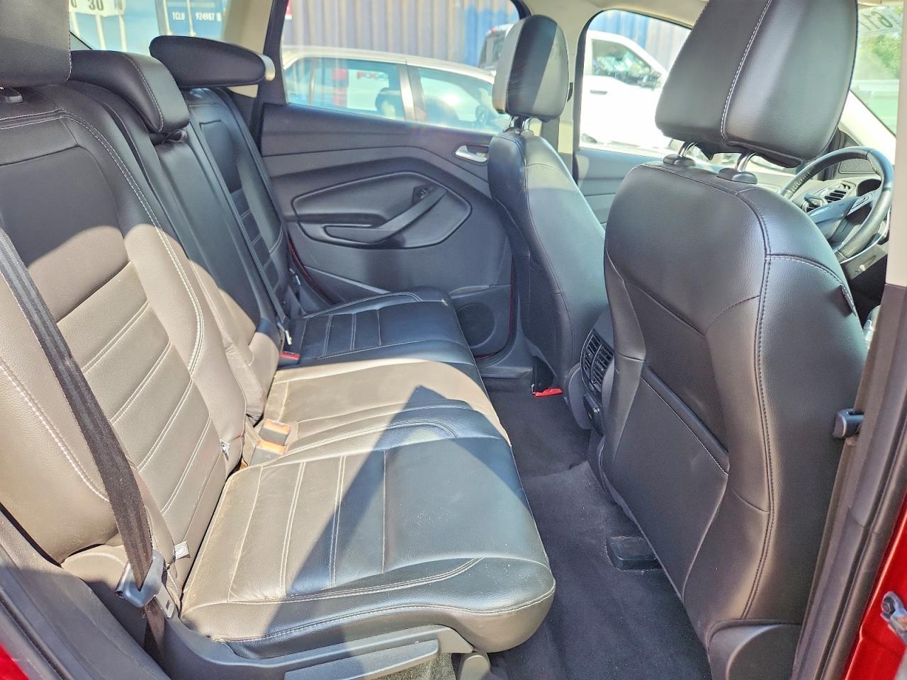 2017 Ford Escape Titanium - zdjęcie 11