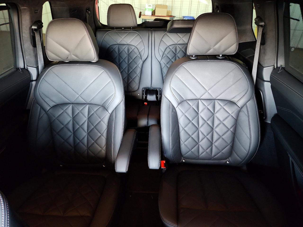 2023 BMW X7 xDrive40I - zdjęcie 10